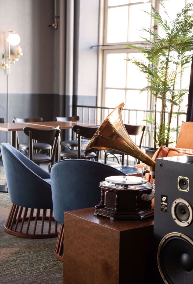Interior Design Collection - Möbler för offentliga miljöer